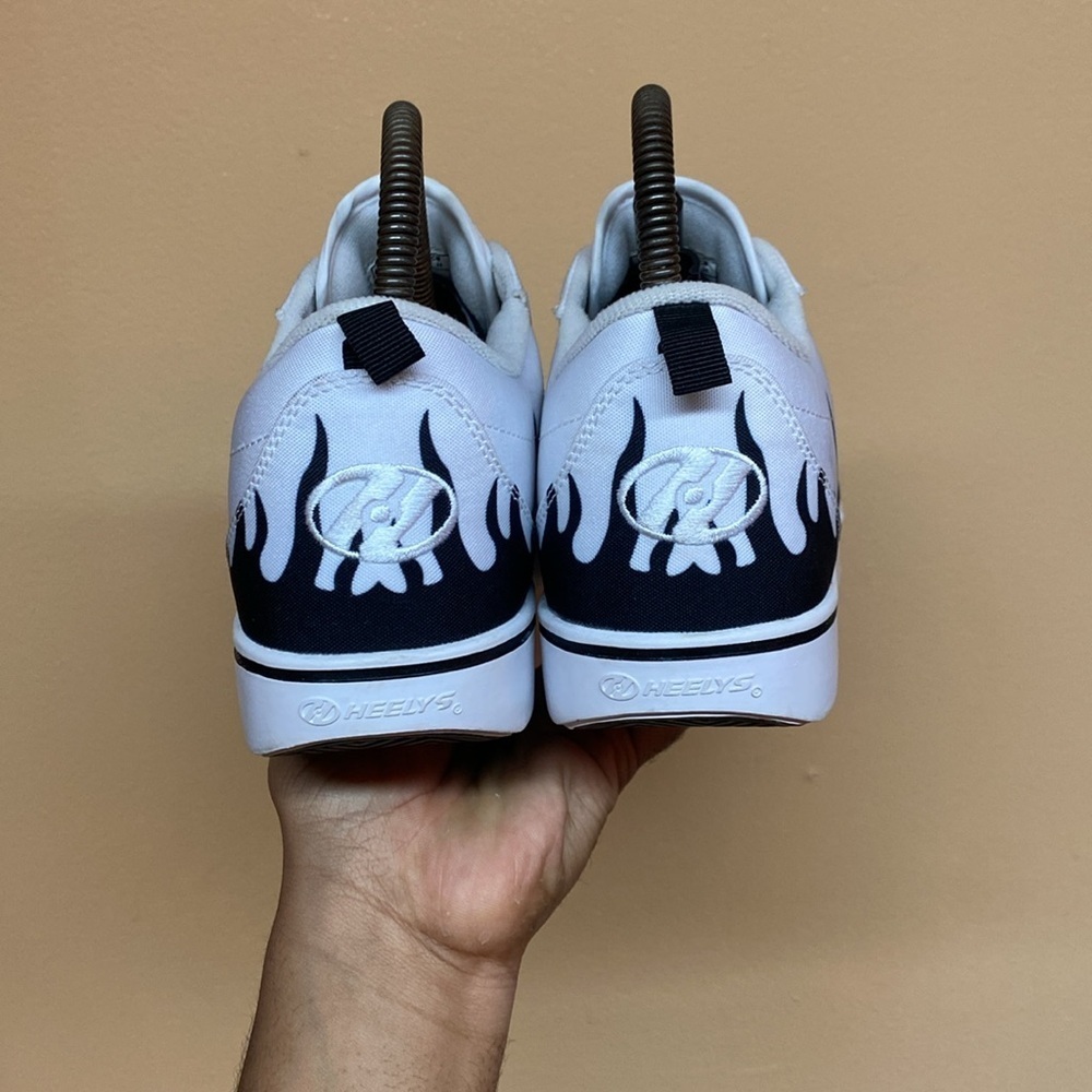 HEELYS White Black Flames - Picture 5 of 17